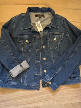 TORRID Classic Blue Denim Jacket NEW Sz 1, 14/16
